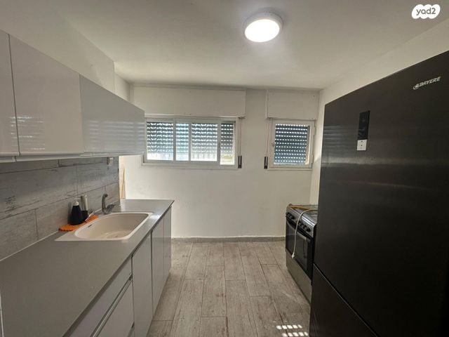 קיבוץ גלויות 67