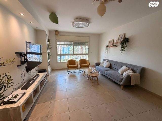 דירה, נווה אפק, ראש העין