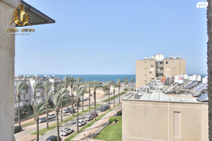 דירה, מנחם בגין, עכו