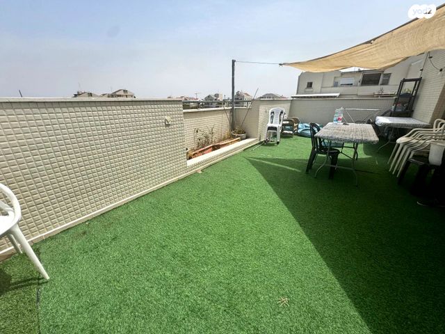 קרית הפרחים - 2005