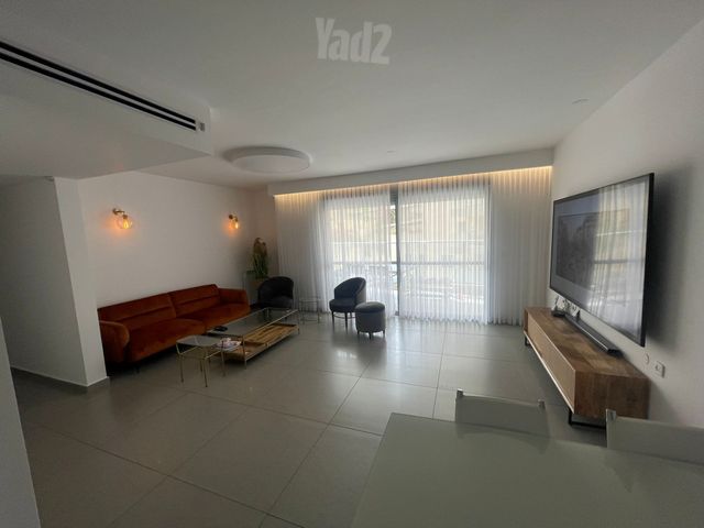 דירה למכירה בירושלים (תיווך) — 2