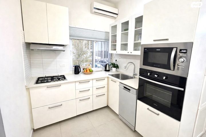 שדרות מסריק 1