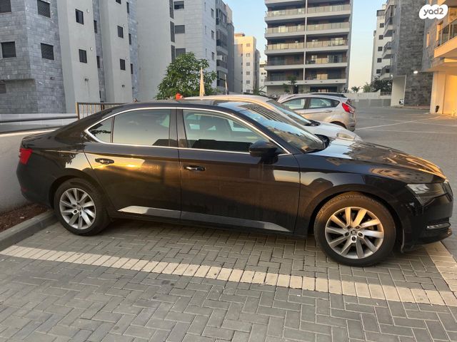 מודעת רכב סקודה סופרב