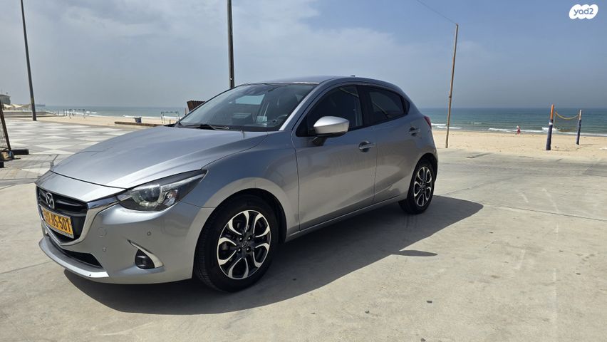 מודעת רכב מאזדה 2