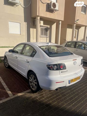 מודעת רכב מאזדה 3