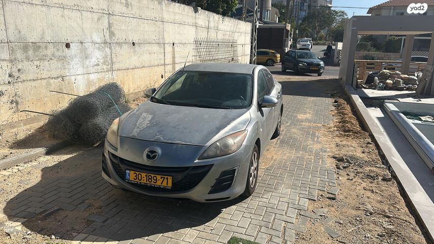 מודעת רכב מאזדה 3