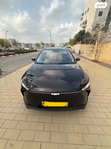 מודעת רכב ג׳ילי Geometry C