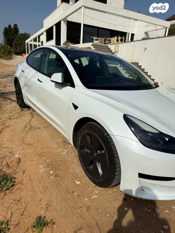 מודעת רכב טסלה מודל 3