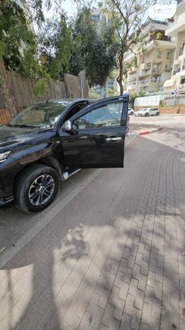 מודעת רכב מיצובישי טרייטון / L200