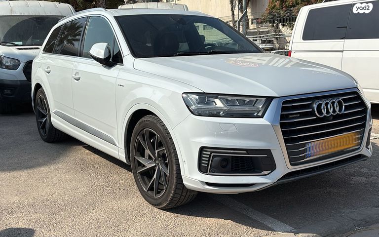 מודעת רכב אאודי Q7 2