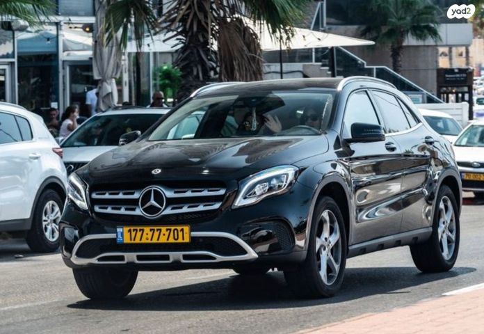 מודעת רכב מרצדס-בנץ GLA