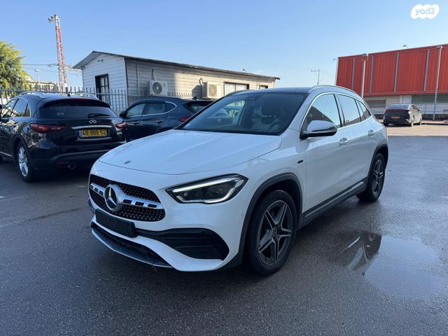 מודעת רכב מרצדס-בנץ GLA