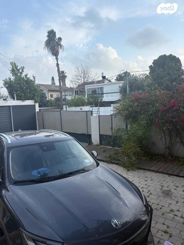 מודעת רכב אם ג'י מארוול R