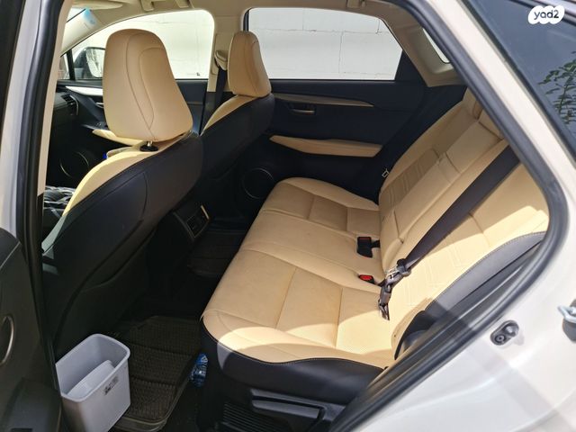 מודעת רכב לקסוס NX