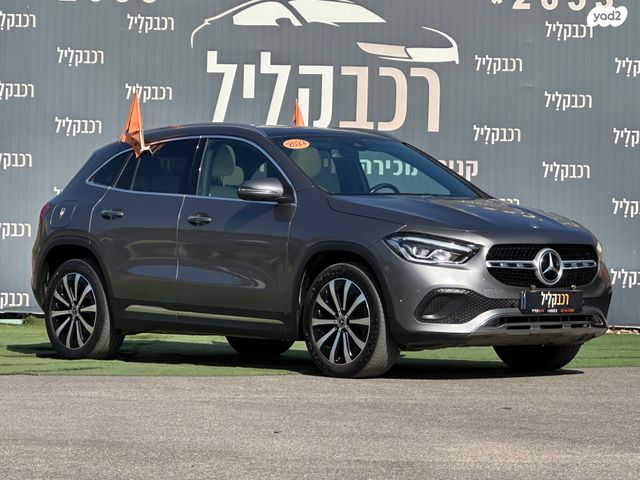 מודעת רכב מרצדס-בנץ GLA 1
