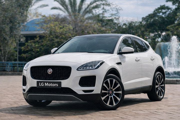 מודעת רכב יגואר E-Pace