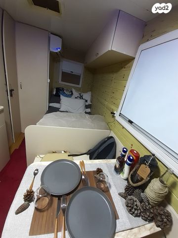 מודעת רכב נגרר (קראוון נגרר)