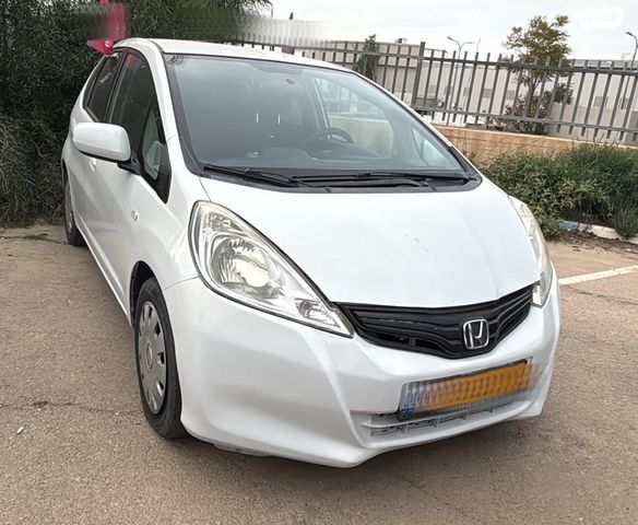 מודעת רכב הונדה ג'אז 2