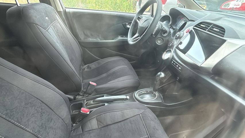 מודעת רכב הונדה ג'אז 3