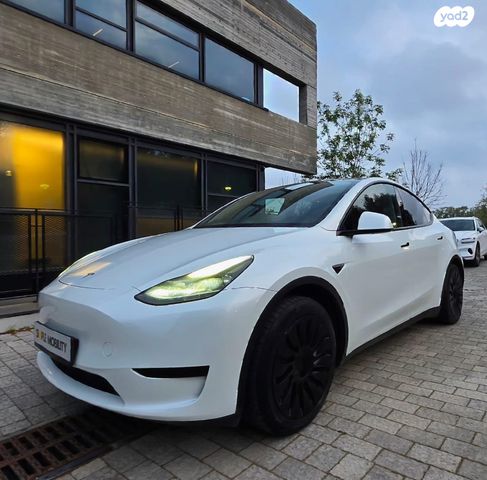 מודעת רכב טסלה מודל Y