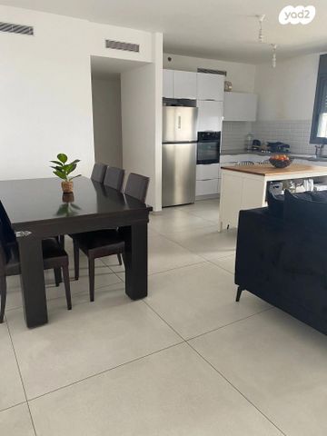 יצחק שמיר 13