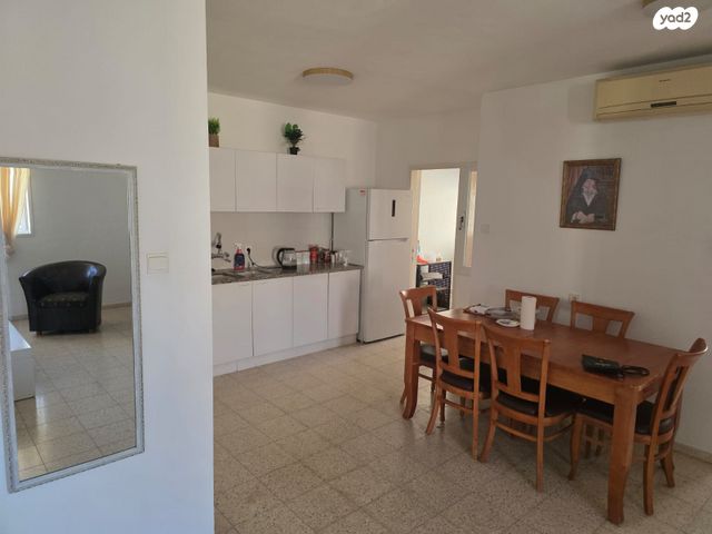 עמוס ירקוני 20