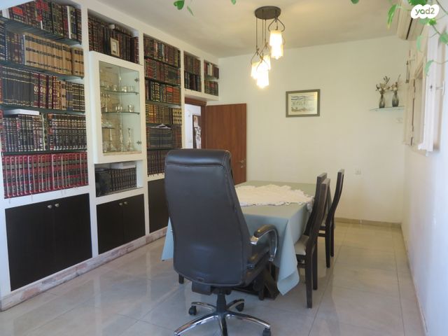 הרב אברהם יצחק הכהן קוק 