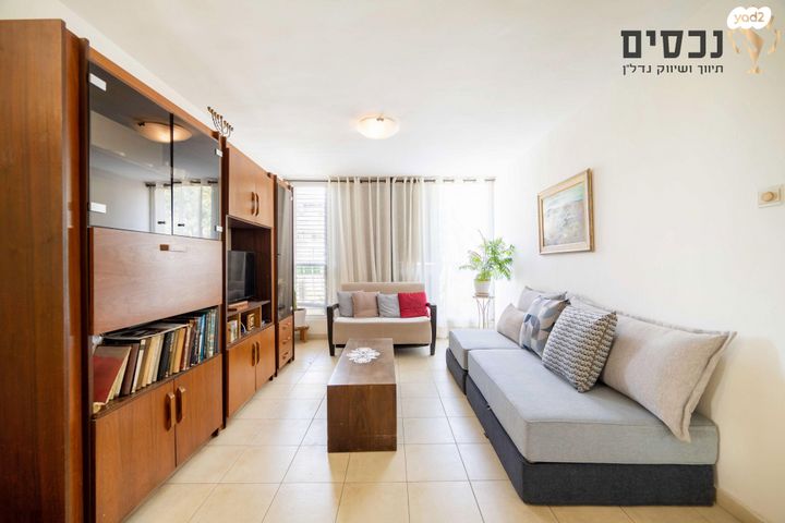 טרומפלדור 24