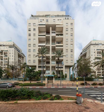 מודעת נכס, התזמורת, נאות אשלים, ראשון לציון