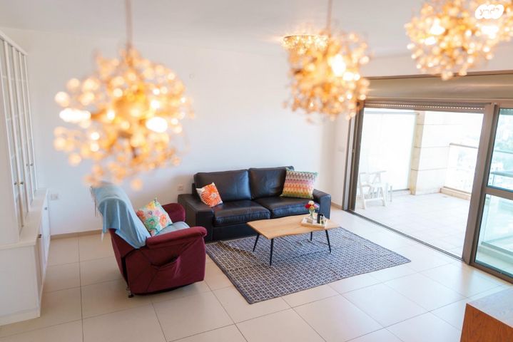 שדרת התמרים 