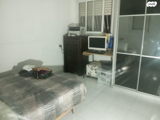 שדרות צפריר 9