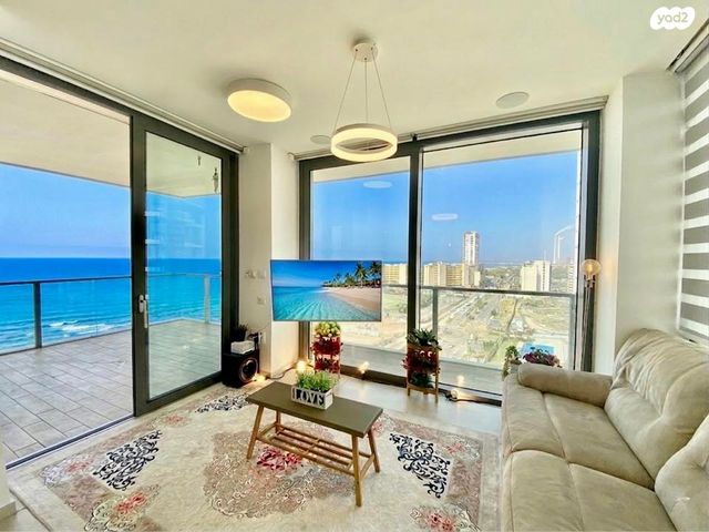 שדרות רחבעם זאבי 15