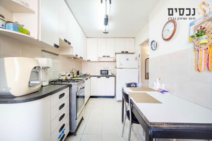 טרומפלדור 24