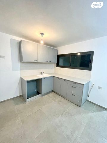 יוסף אהרונוביץ'