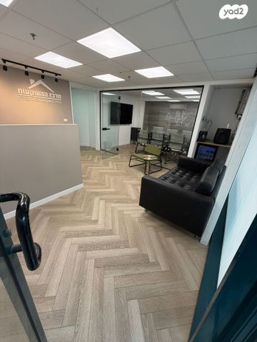 שדרות ההסתדרות 25