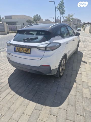 מודעת רכב ג׳ילי Geometry C