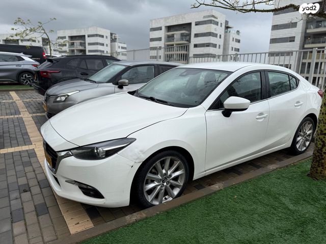 מודעת רכב מאזדה 3