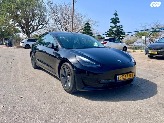 מודעת רכב טסלה מודל 3