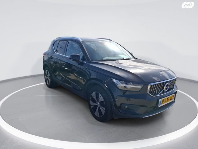מודעת רכב וולוו XC40 2