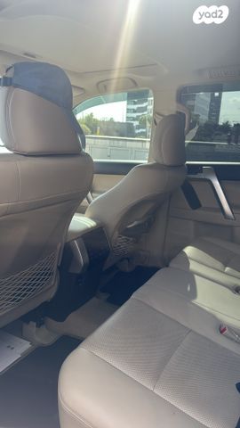 מודעת רכב טויוטה לנד קרוזר