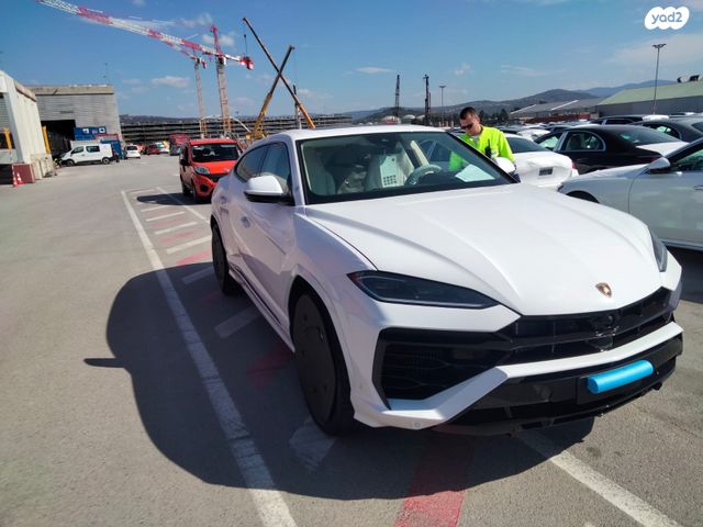 מודעת רכב למבורגיני אורוס