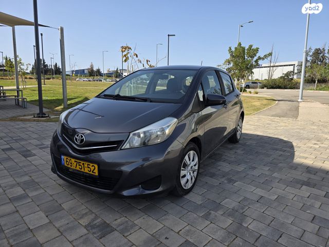 מודעת רכב טויוטה יאריס