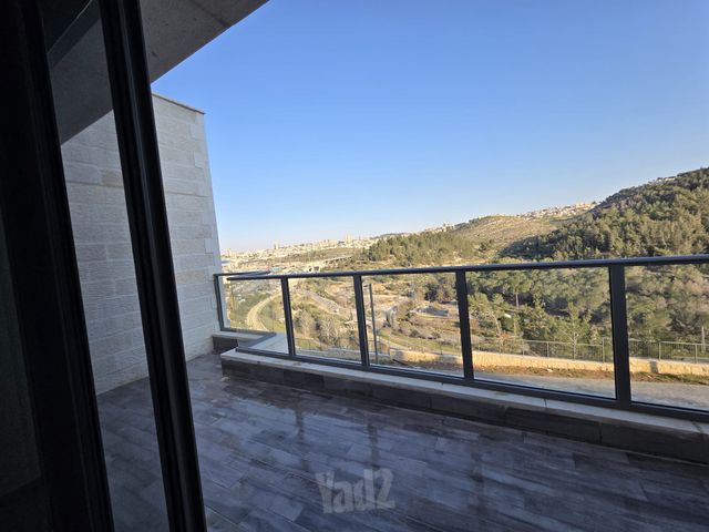 דירה למכירה בירושלים (תיווך) — 2