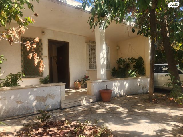 דו משפחתי, תל אביב יפו