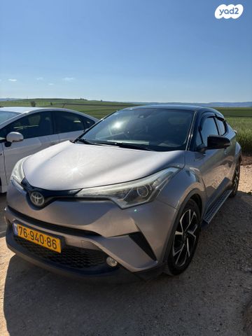 מודעת רכב טויוטה C-HR