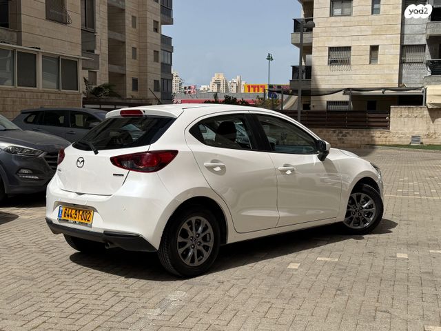 מודעת רכב מאזדה 2 3