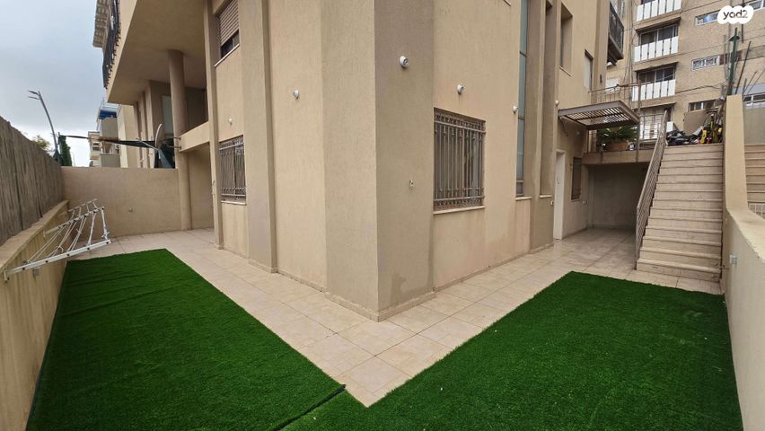 הרב מילובביץ 30