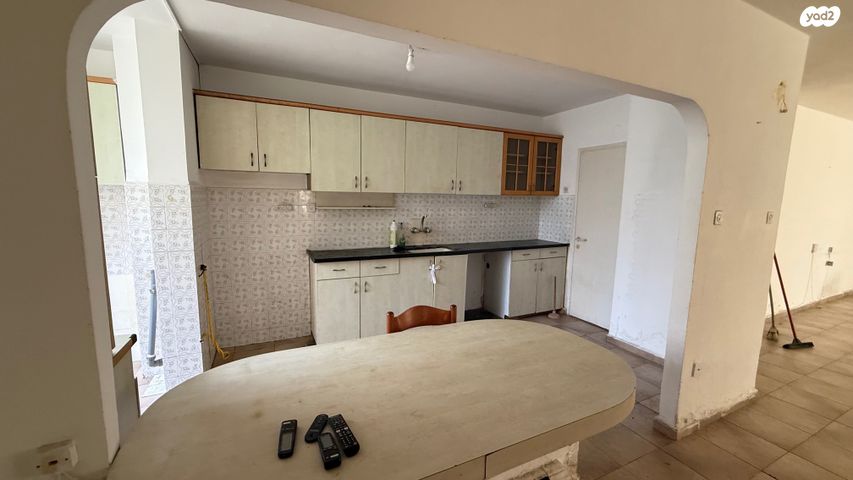 מודעת נכס, מנדס, קרית קריניצי, רמת גן