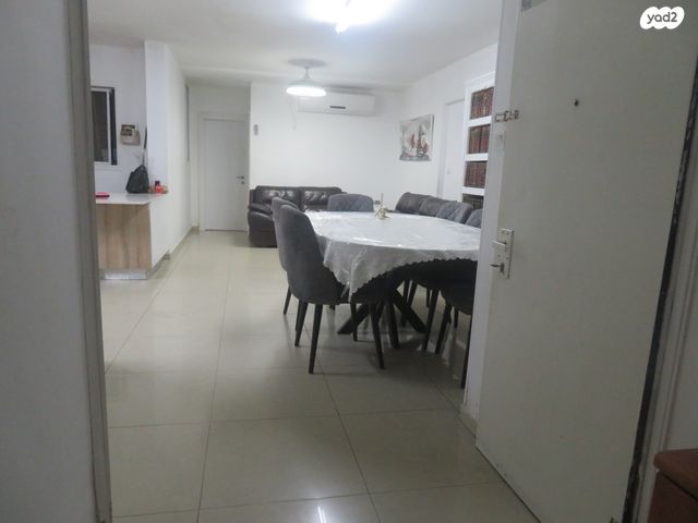 הרב אברמסקי