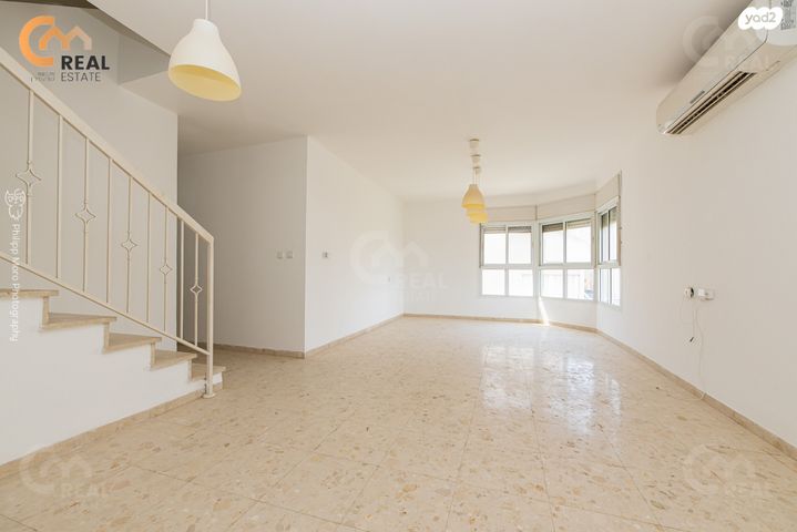 מודעת נכס, הצוללת דקר, רמת בן גוריון, חיפה